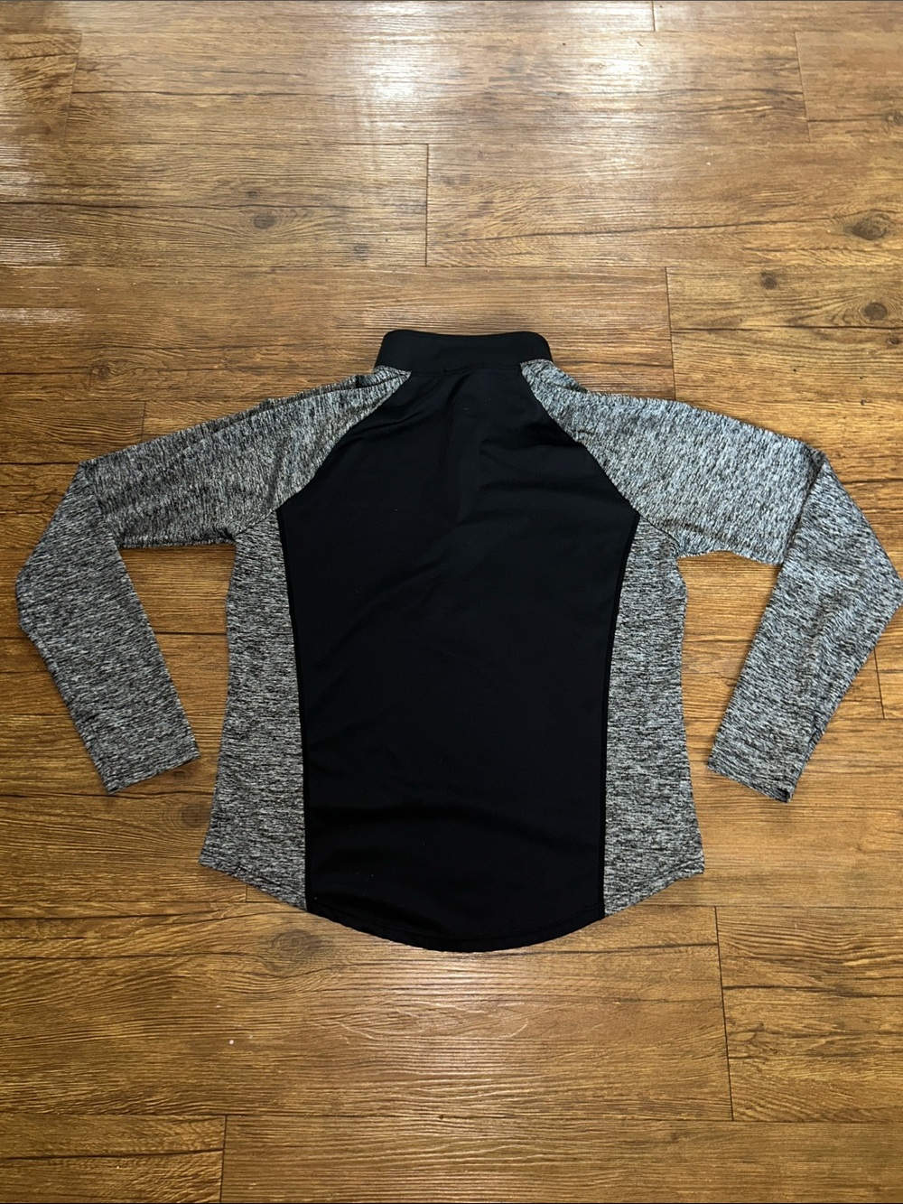Women’s Two-Tone Quarter-Zip Active Top - Black & Gray - Picture 4 of 4
